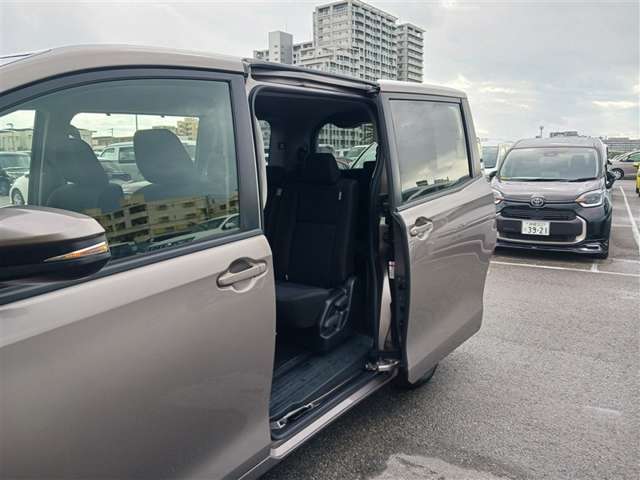 トヨタ ヴォクシー