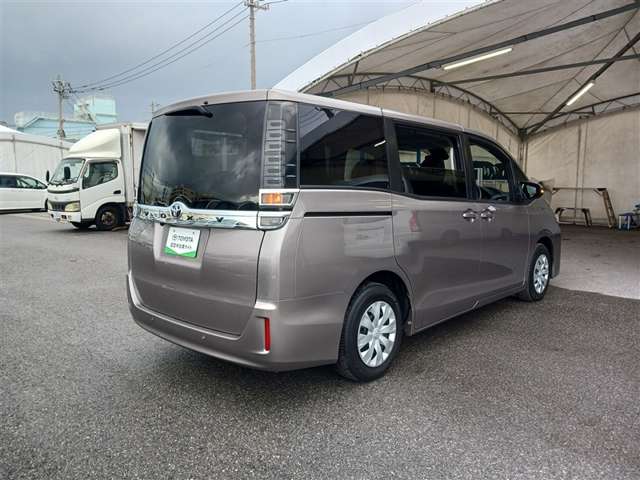 トヨタ ヴォクシー