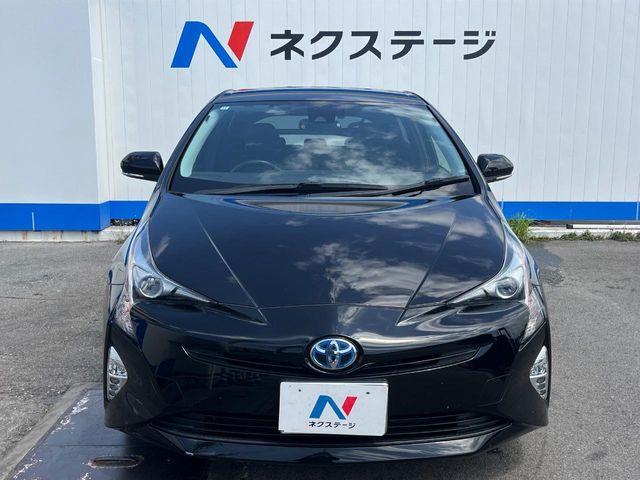 トヨタ プリウス