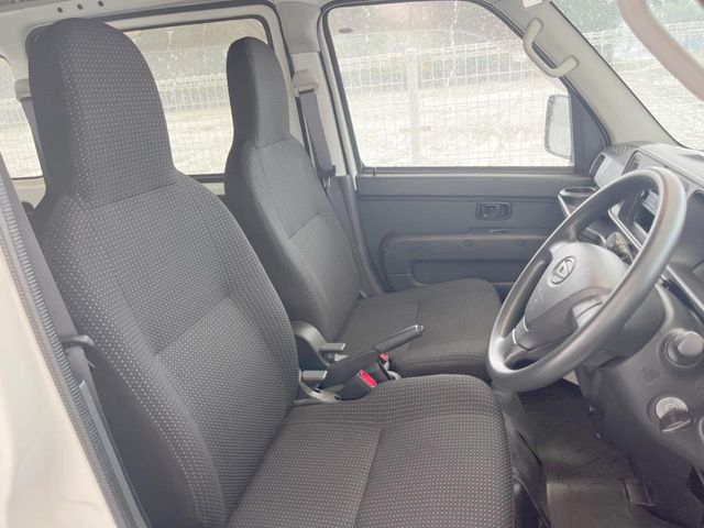 ダイハツ ハイゼットカーゴ