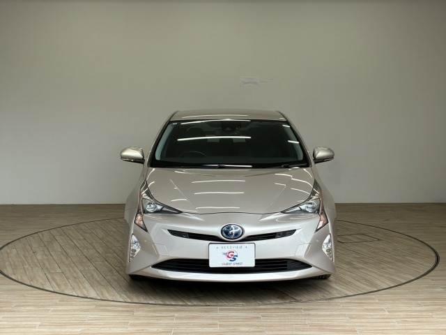 トヨタ プリウス