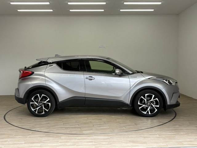トヨタ C-HR