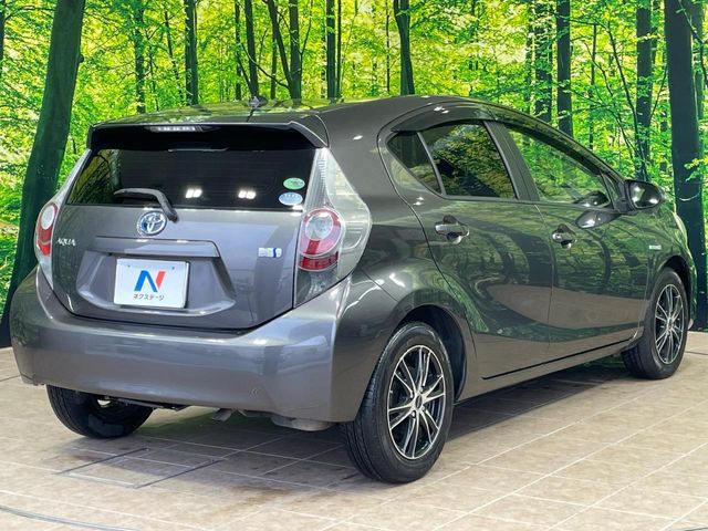 トヨタ アクア
