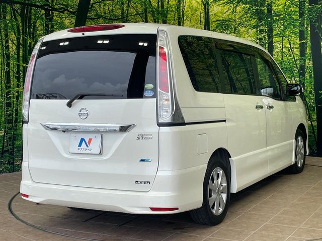 日産 セレナ