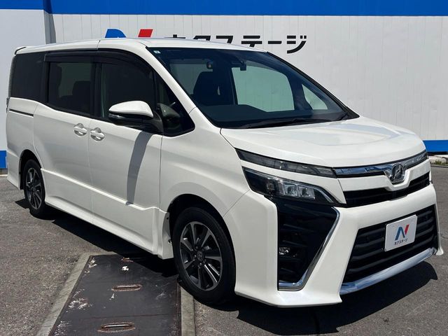 トヨタ ヴォクシー