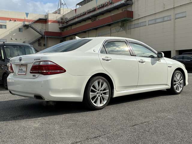 トヨタ クラウンハイブリッド