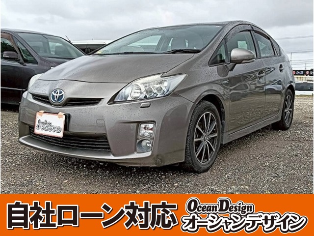 トヨタ プリウス