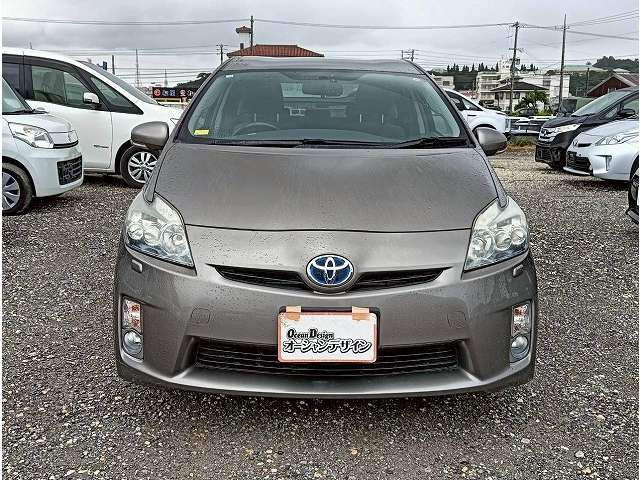 トヨタ プリウス