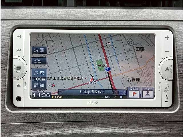 トヨタ プリウス