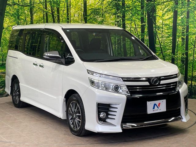 トヨタ ヴォクシー