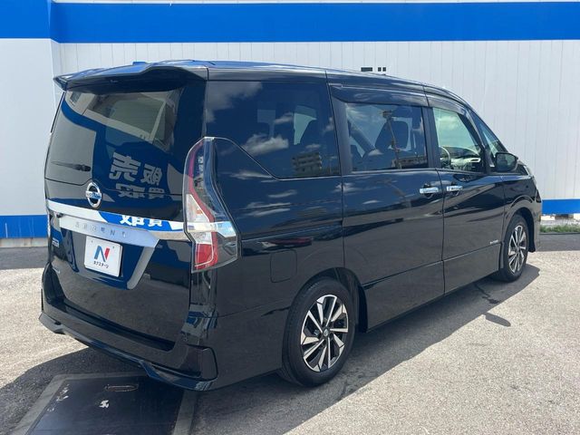 日産 セレナ