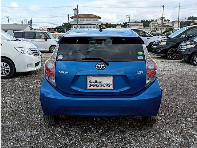 トヨタ アクア