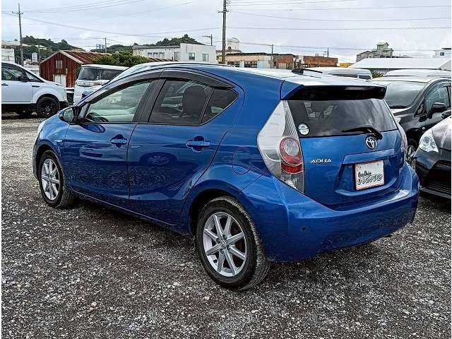 トヨタ アクア