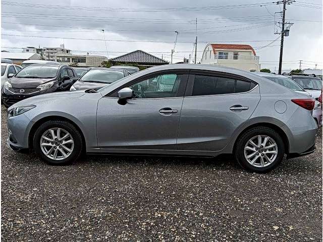 マツダ アクセラ