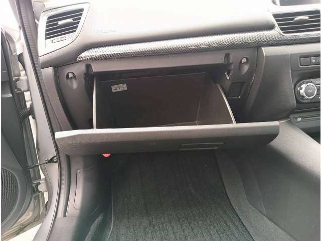 マツダ アクセラ