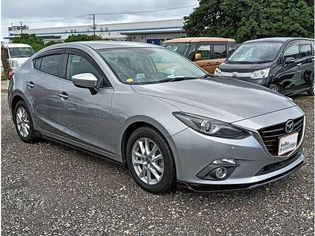 マツダ アクセラ