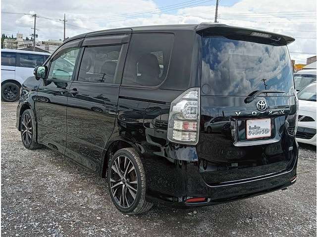 トヨタ ヴォクシー