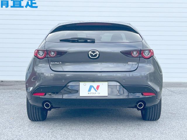 マツダ MAZDA3ファストバック