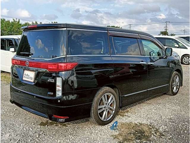 日産 エルグランド