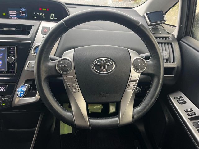 トヨタ プリウスα