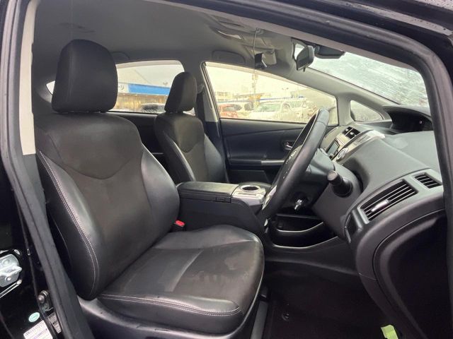 トヨタ プリウスα