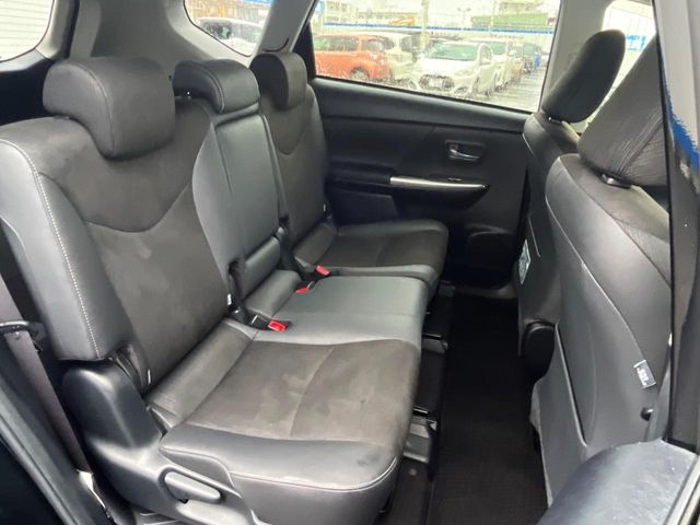 トヨタ プリウスα