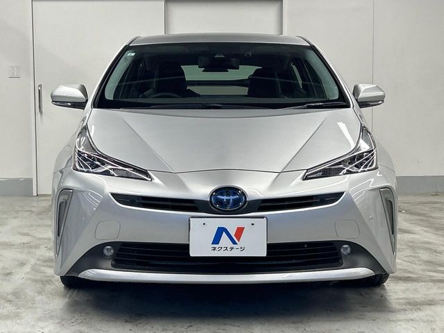 トヨタ プリウス