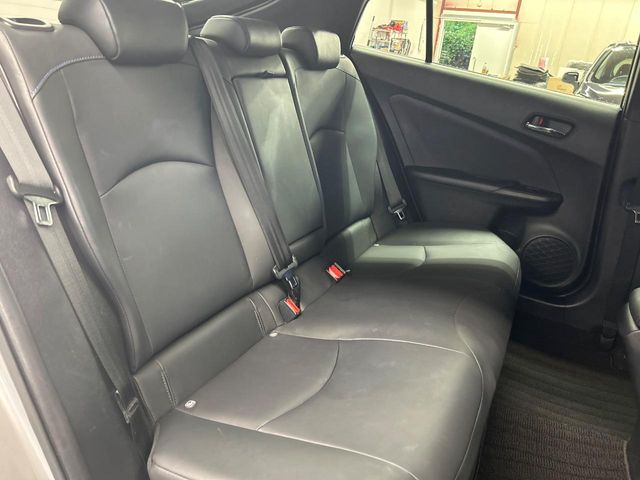 トヨタ プリウス