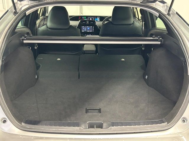 トヨタ プリウス