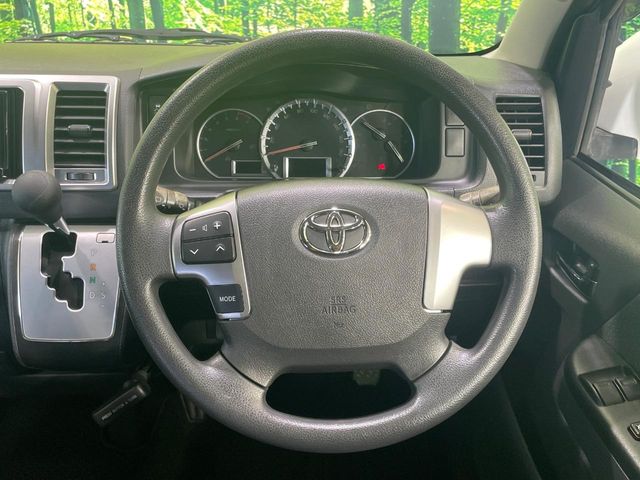 トヨタ ハイエースバン