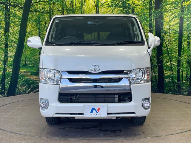 トヨタ ハイエースバン