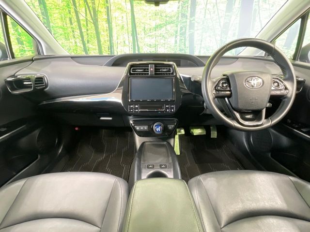 トヨタ プリウス