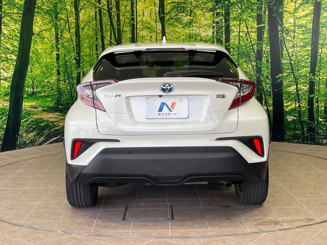 トヨタ C-HR