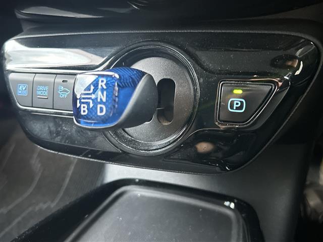 トヨタ プリウス