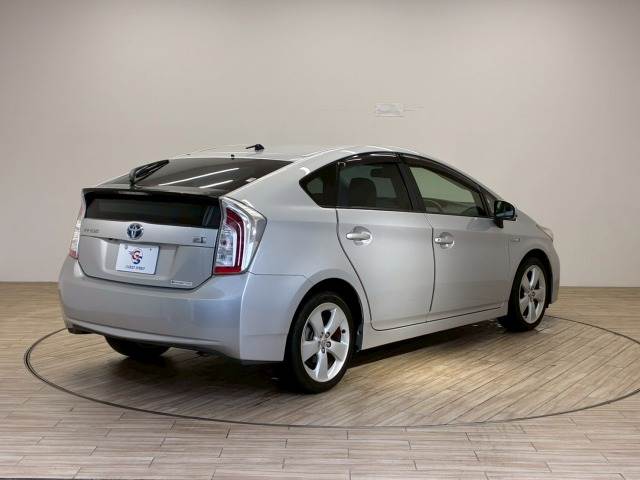 トヨタ プリウス