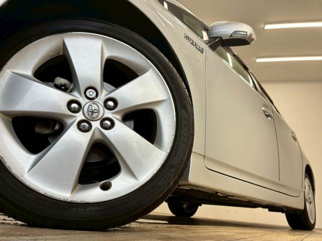 トヨタ プリウス