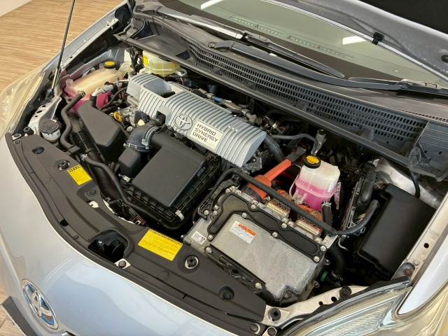 トヨタ プリウス