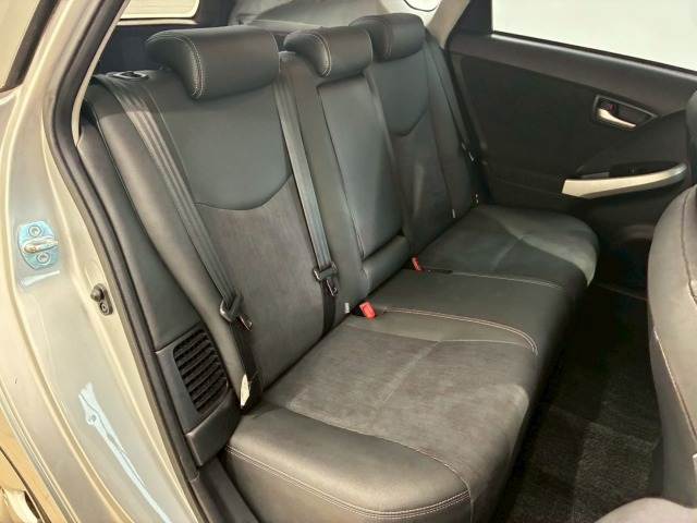 トヨタ プリウス