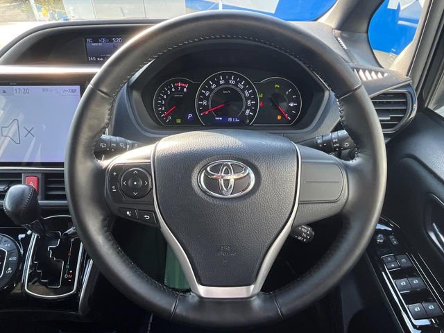 トヨタ ヴォクシー