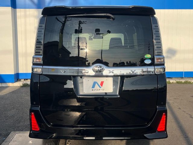 トヨタ ヴォクシー