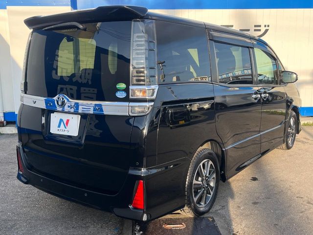 トヨタ ヴォクシー