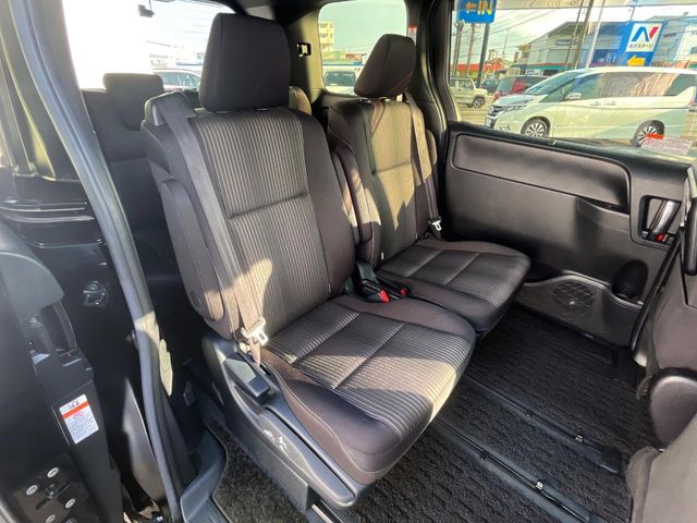 トヨタ ヴォクシー