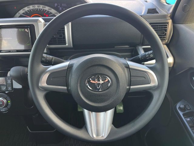 トヨタ ピクシスメガ