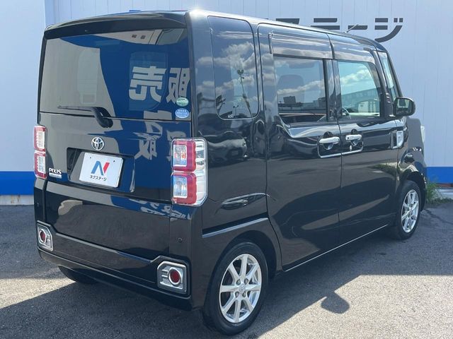 トヨタ ピクシスメガ