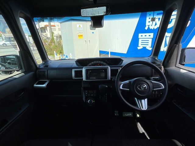 トヨタ ピクシスメガ