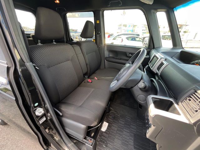 トヨタ ピクシスメガ