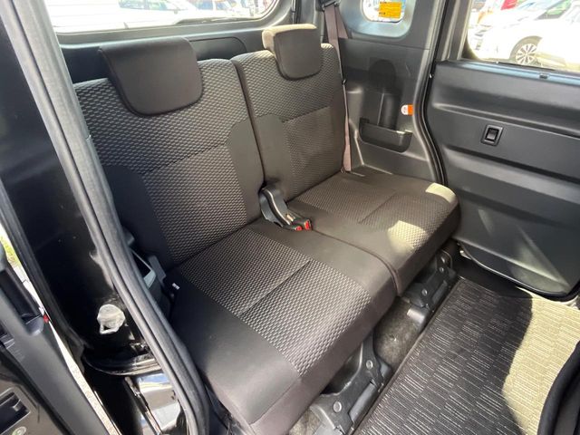 トヨタ ピクシスメガ