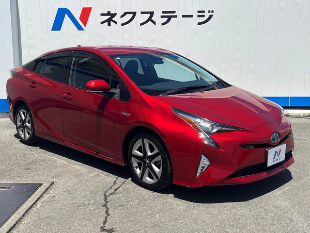 トヨタ プリウス