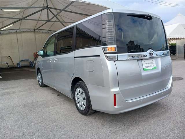 トヨタ ヴォクシー