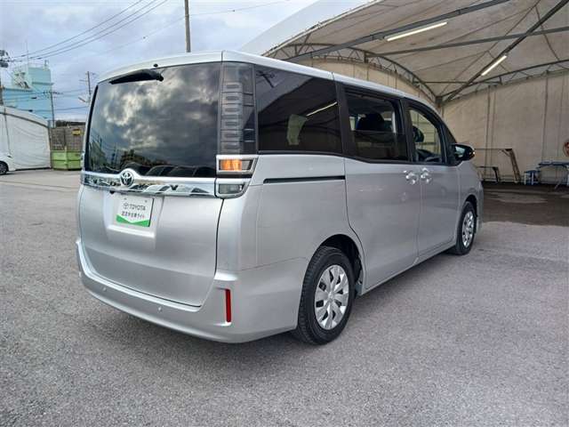 トヨタ ヴォクシー